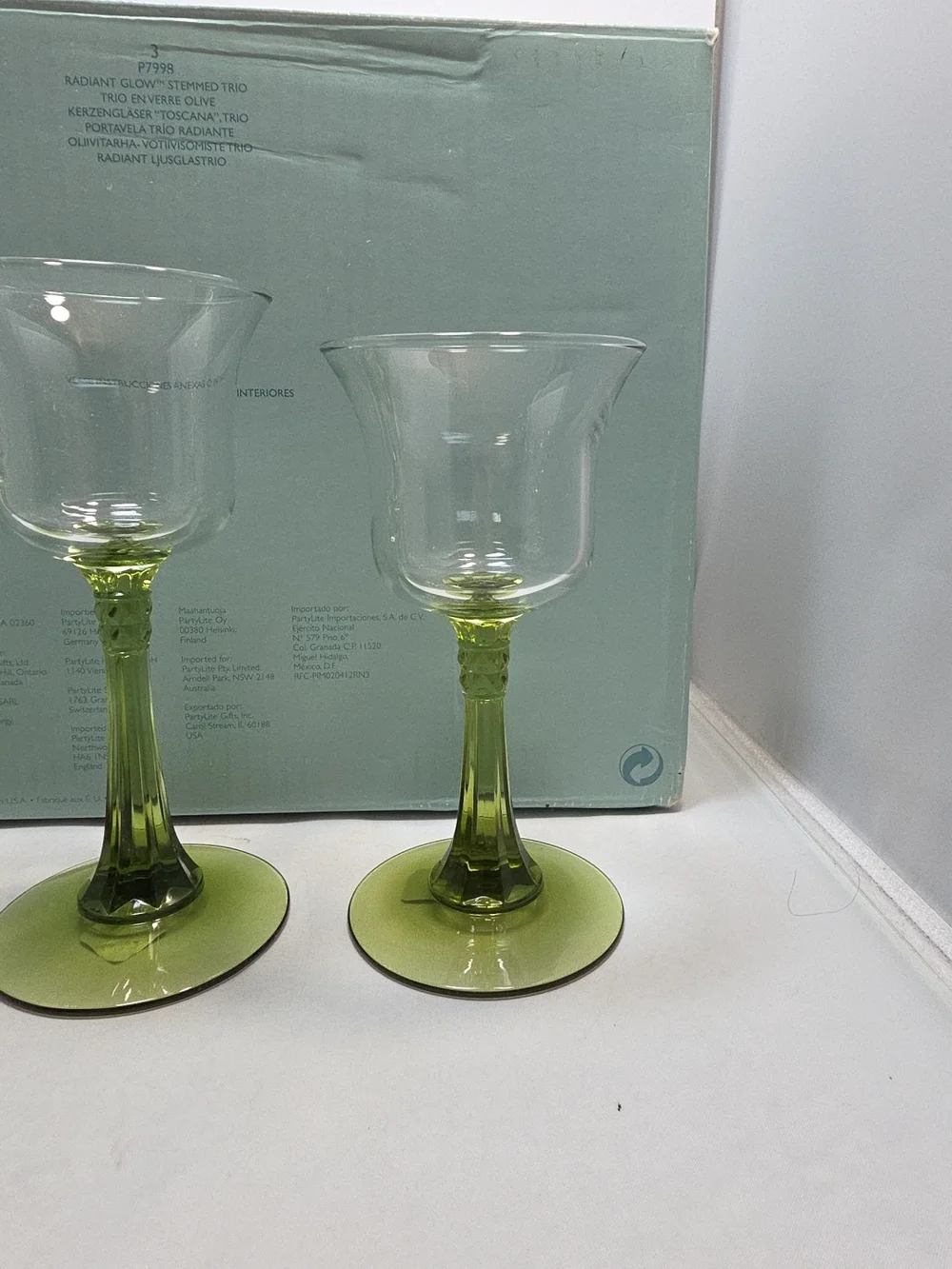 Partylite Radiant Glow Holiday Green Stemmed Trio Votive Holders Set of 3 NIB - Picture 4 of 8